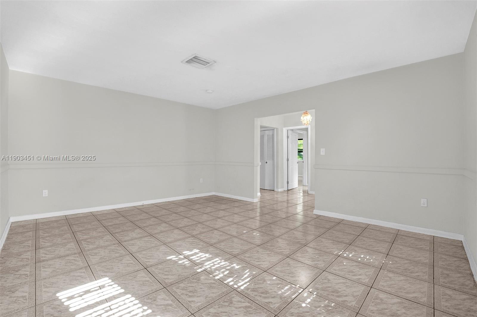 SUNILAND ESTATES - Residential Lease