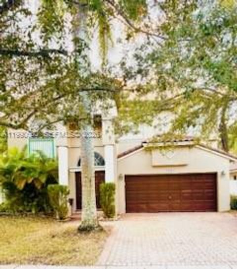 1040 NW 185th Ave Pembroke Pines FL 33029