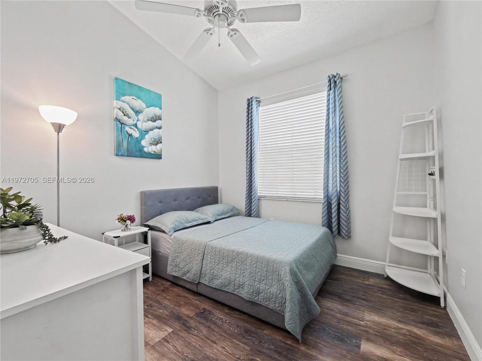 WYNDHAM LAKES NORTH - Residential