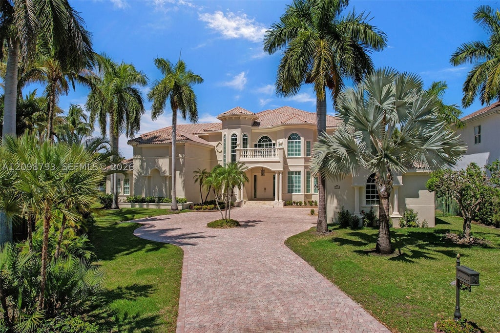 Photo of 1130 Harbor Ct, Hollywood, FL 33019 (MLS # A12098793)