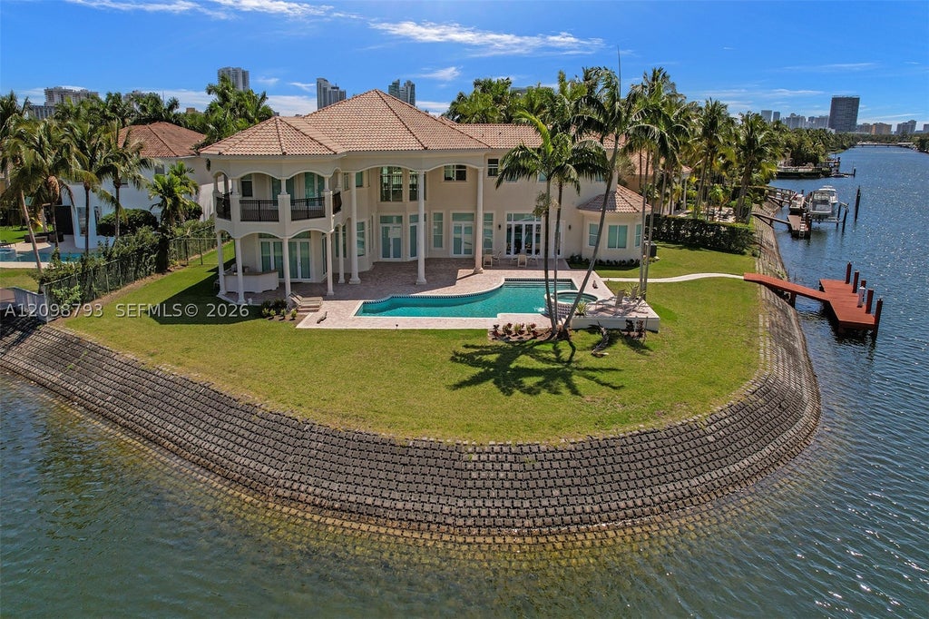 Photo of 1130 Harbor Ct, Hollywood, FL 33019 (MLS # A12098793)
