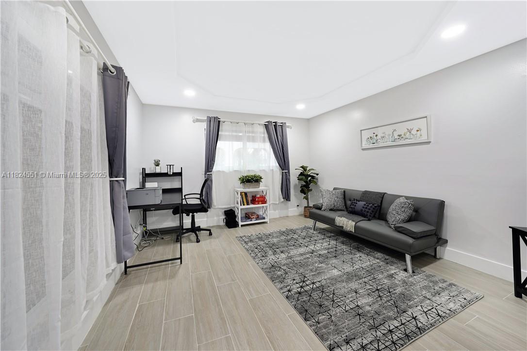 PUEBLO DEL SOL SEC 3 - Residential Lease