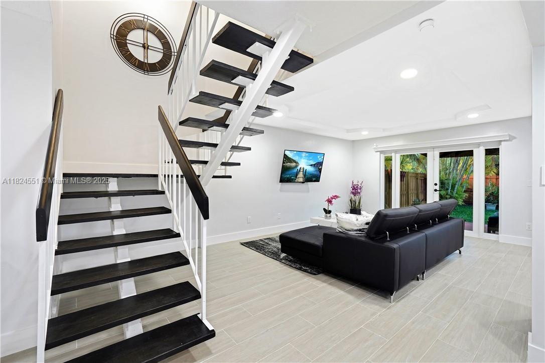 PUEBLO DEL SOL SEC 3 - Residential Lease