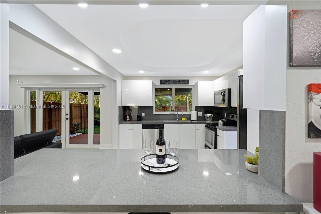 PUEBLO DEL SOL SEC 3 - Residential Lease