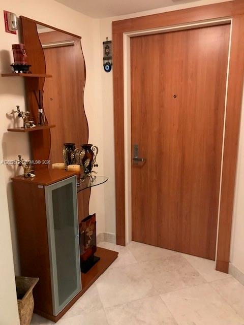SOLIMAR CONDO - Residential