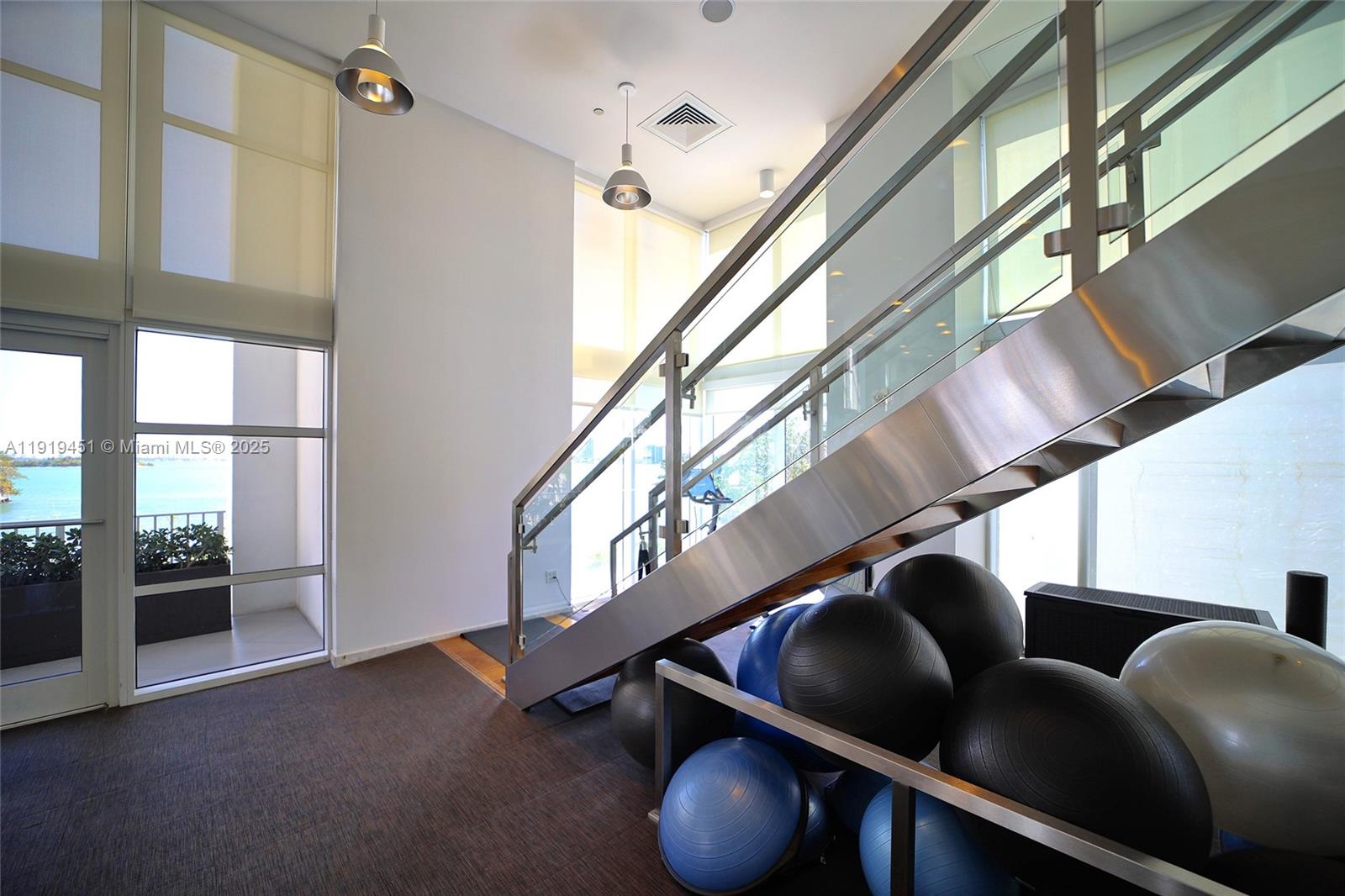 PARAMOUNT BAY CONDO - Residential