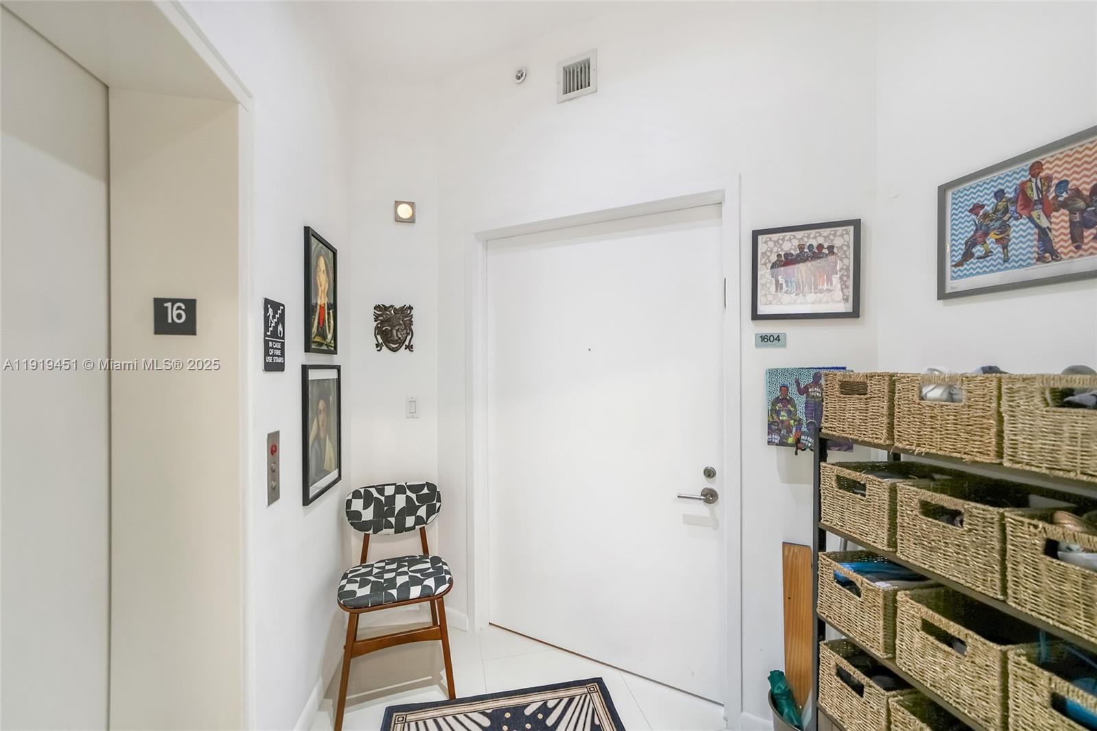 PARAMOUNT BAY CONDO - Residential