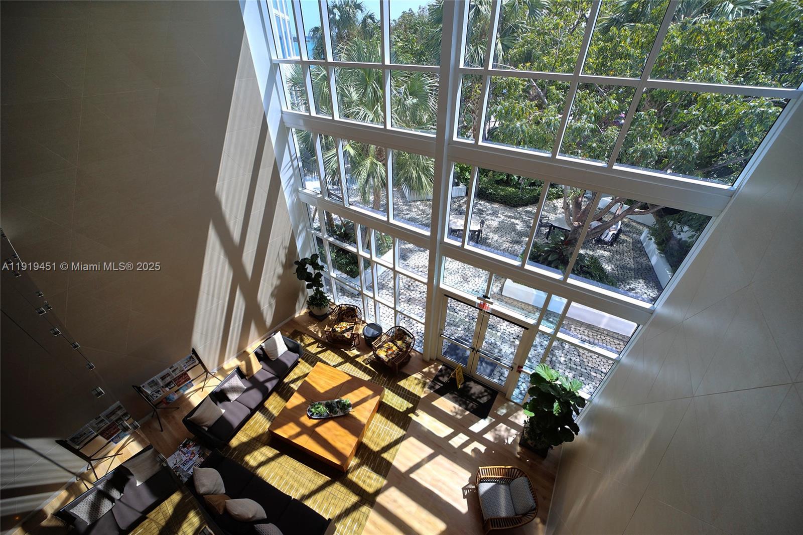 PARAMOUNT BAY CONDO - Residential