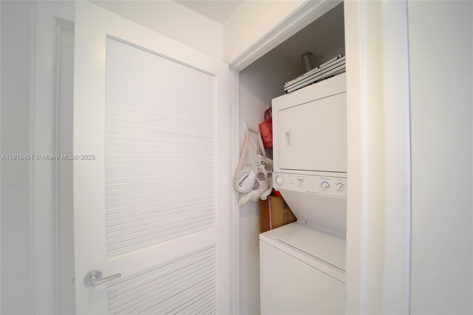 PARAMOUNT BAY CONDO - Residential