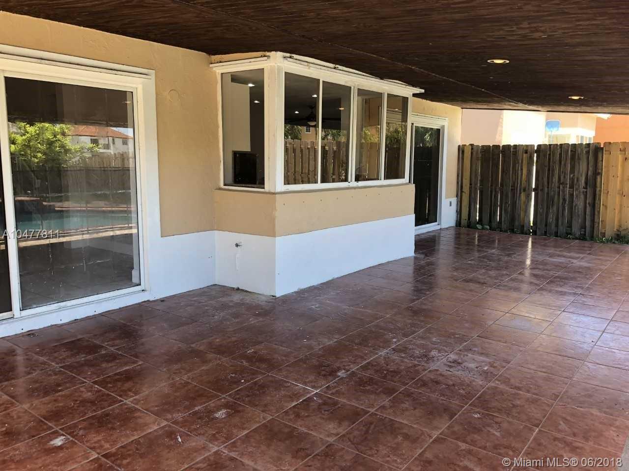 VILLAS OF OLD CUTLER - Residential