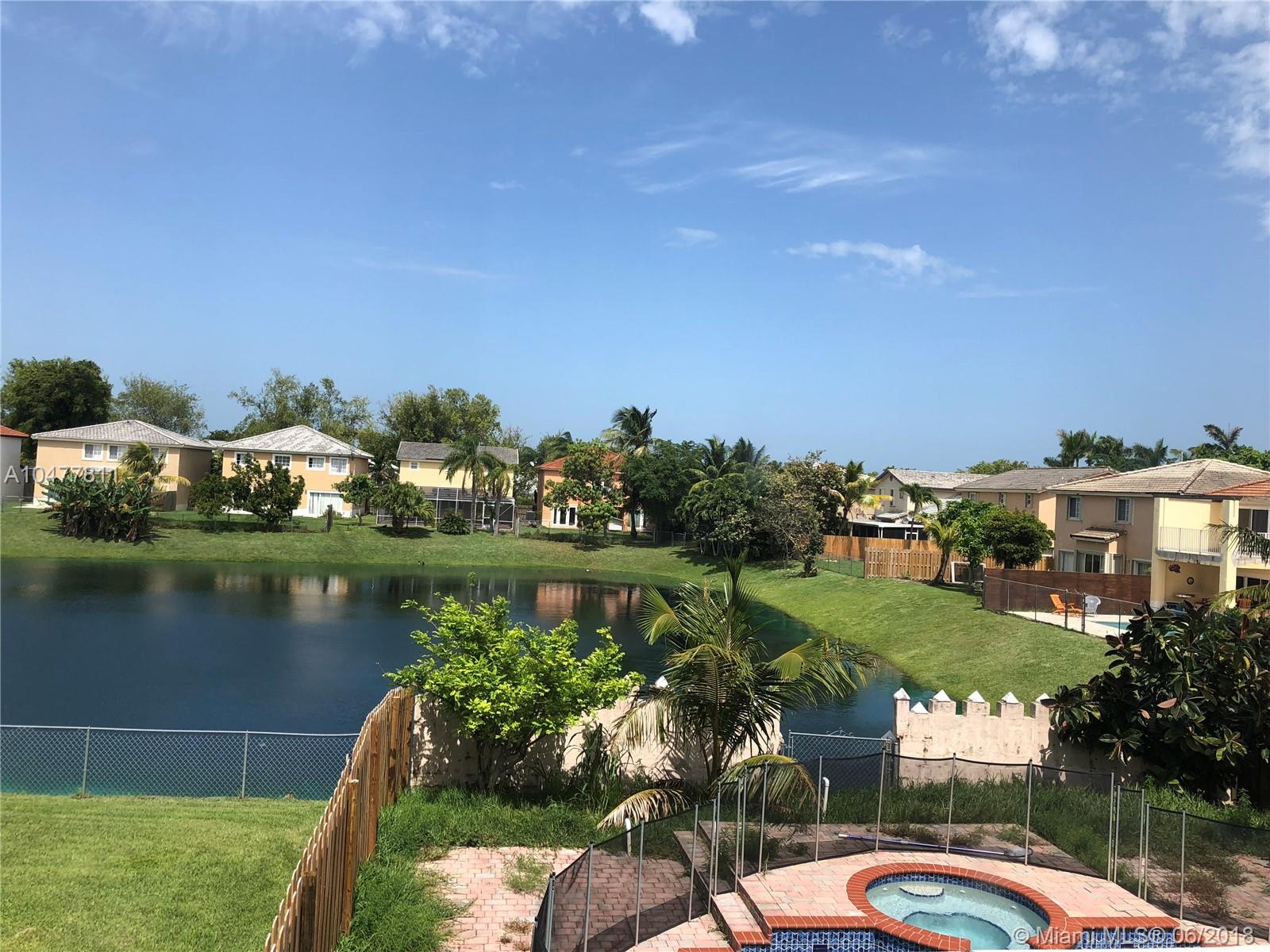 VILLAS OF OLD CUTLER - Residential