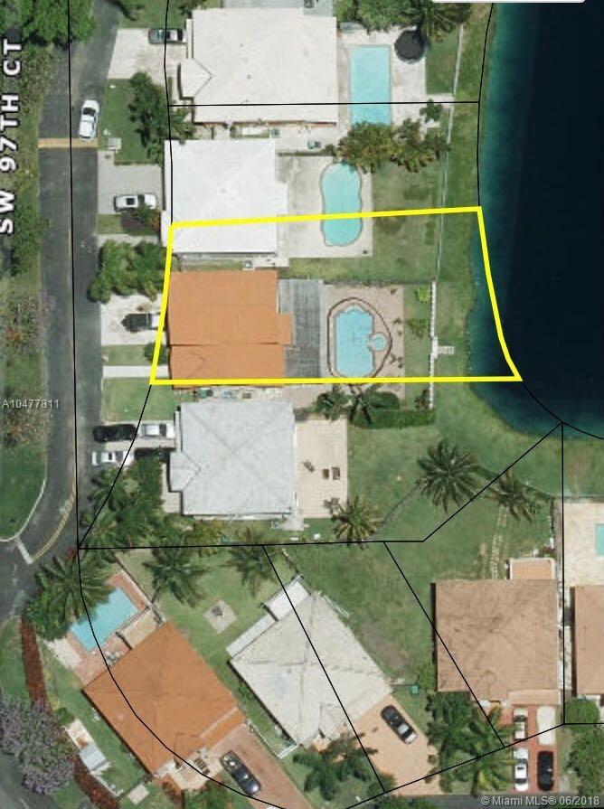 VILLAS OF OLD CUTLER - Residential