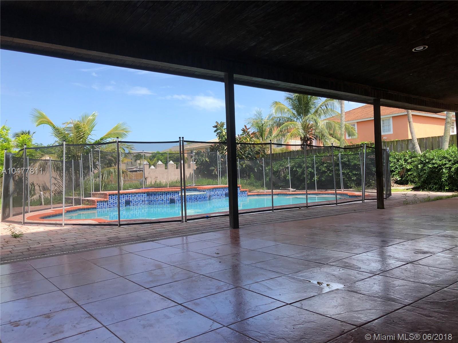 VILLAS OF OLD CUTLER - Residential