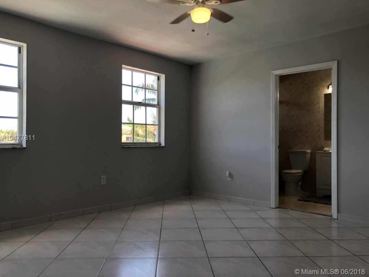 VILLAS OF OLD CUTLER - Residential