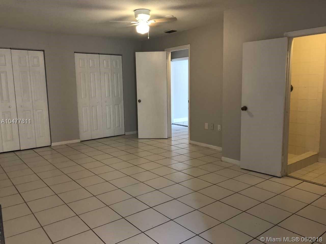 VILLAS OF OLD CUTLER - Residential