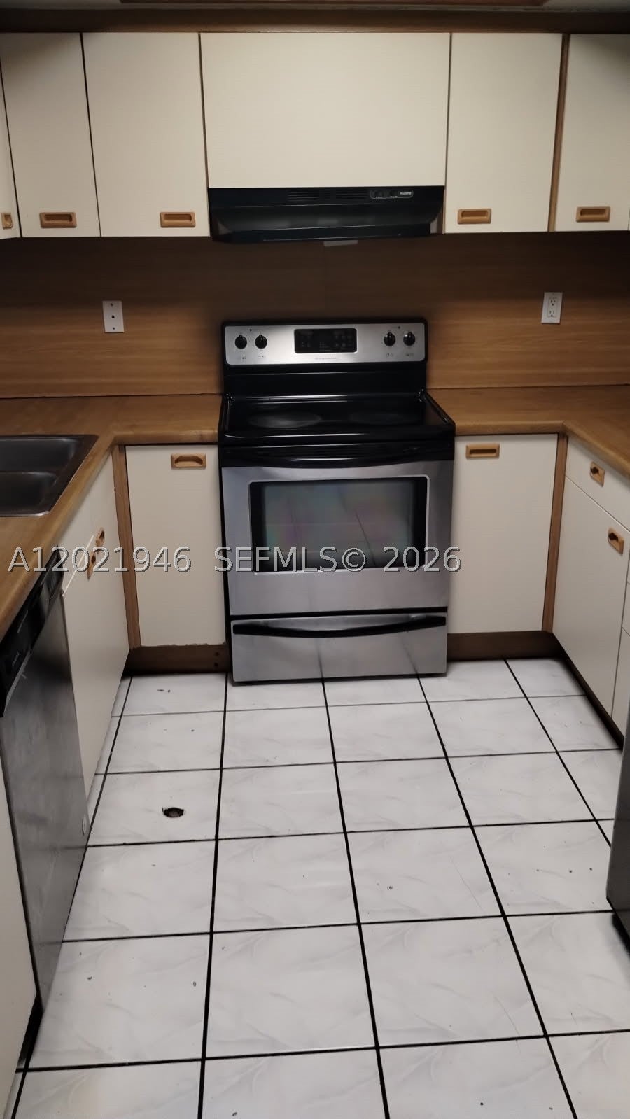 12455 SW 93rd Ter 208T, Miami FL 33186