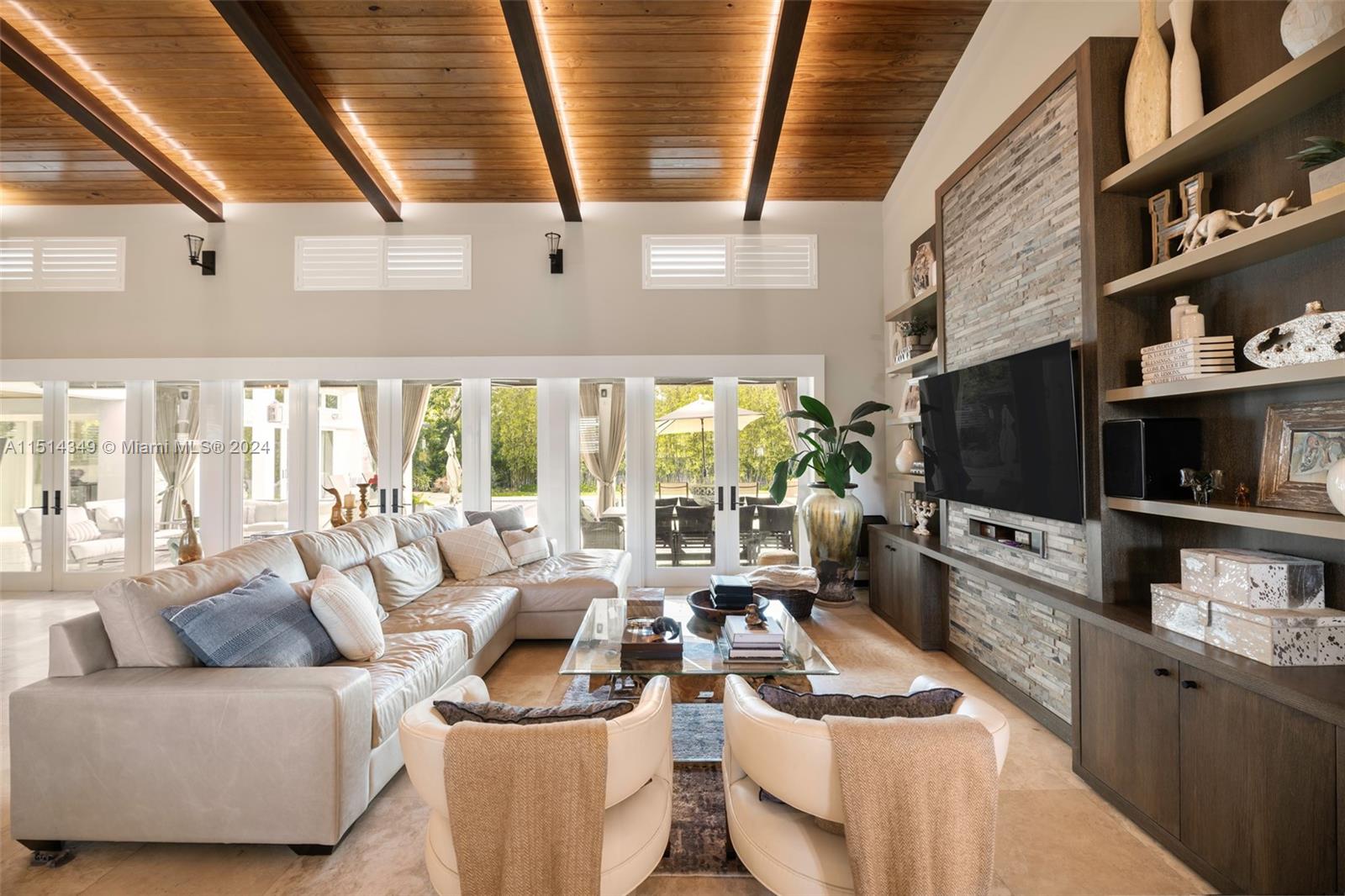 FAIRWAY MANORS - Residential