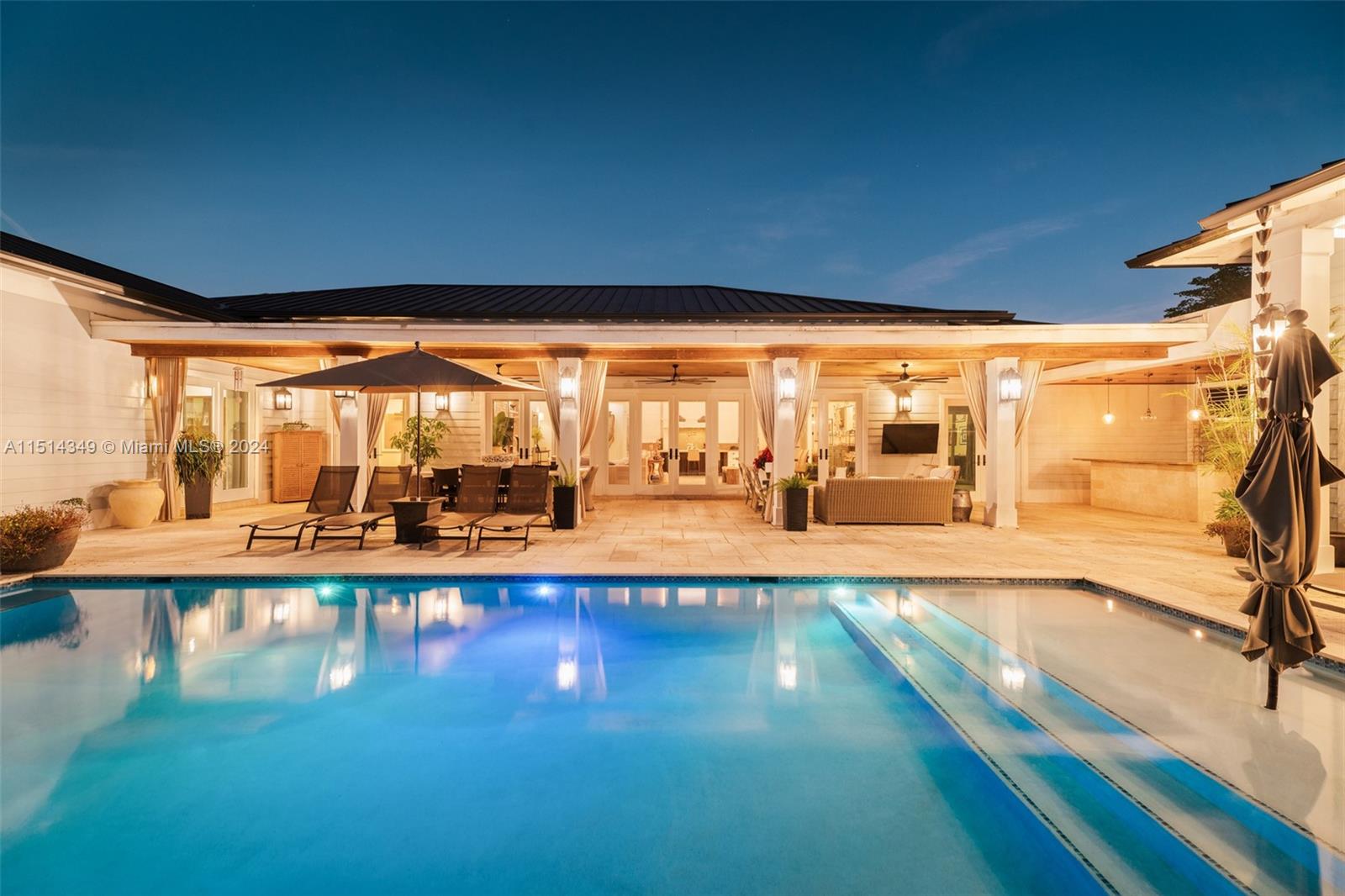 FAIRWAY MANORS - Residential