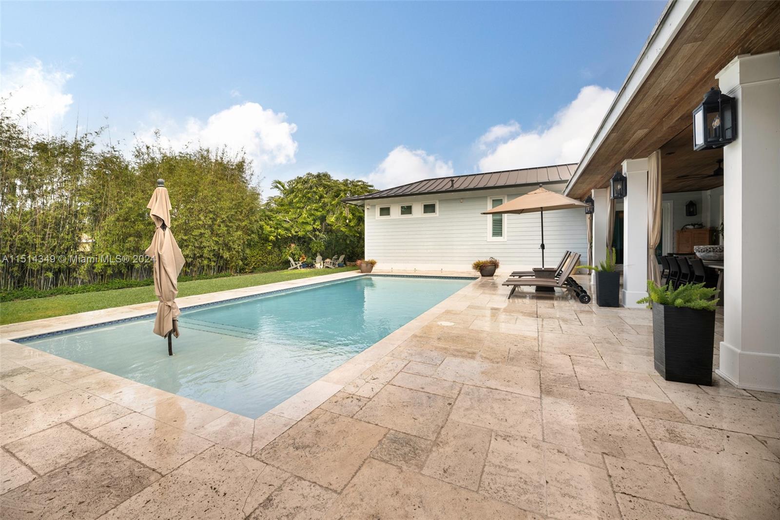 FAIRWAY MANORS - Residential