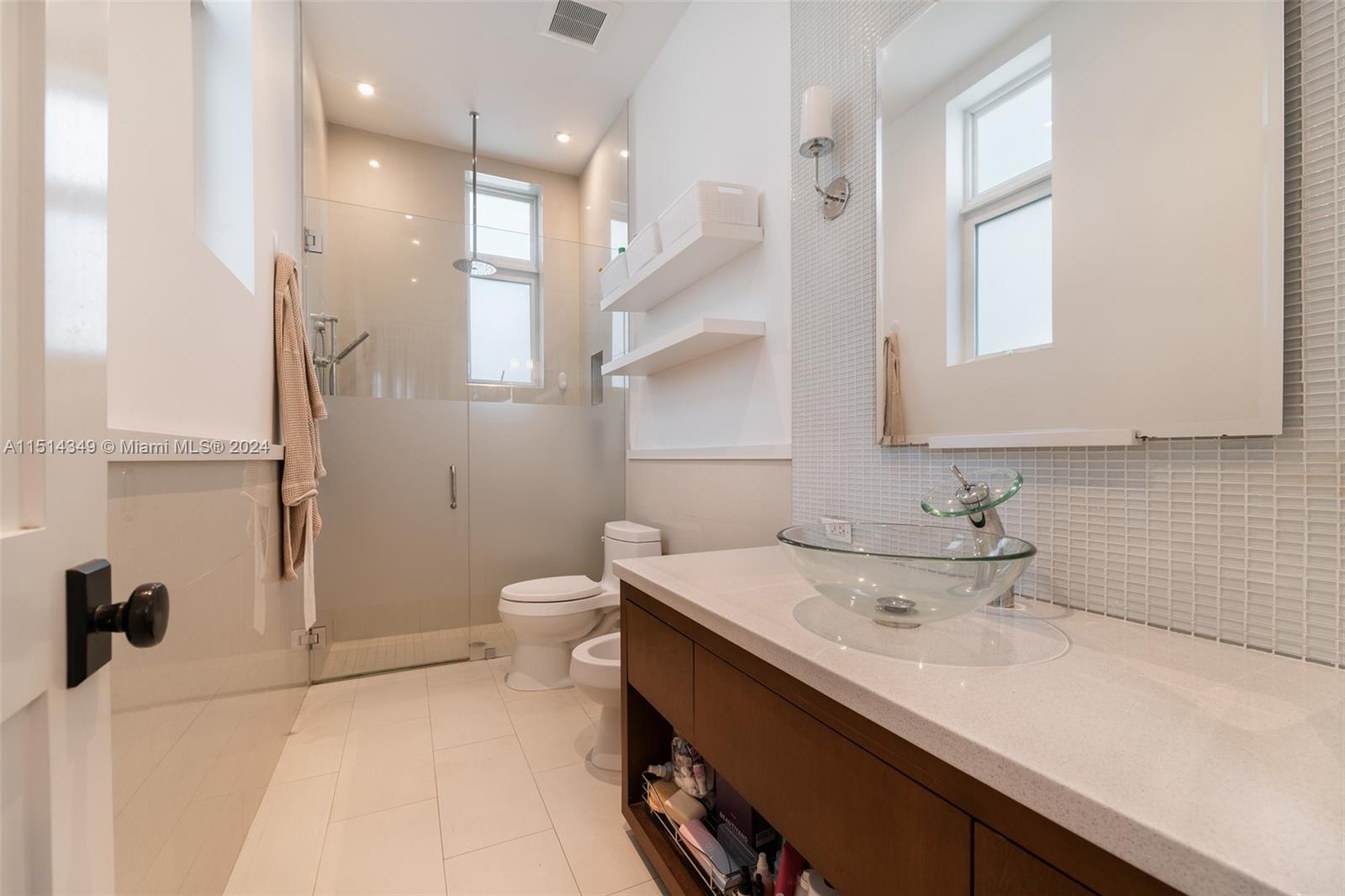 FAIRWAY MANORS - Residential