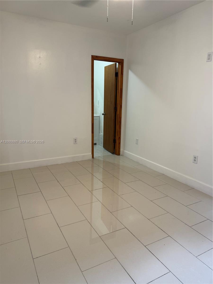 WINSTON PARK UNIT 7 - Residential Lease