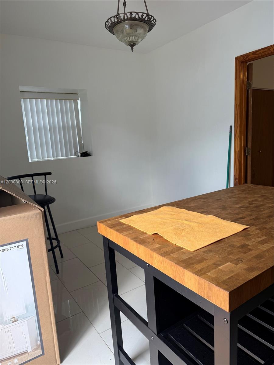 WINSTON PARK UNIT 7 - Residential Lease