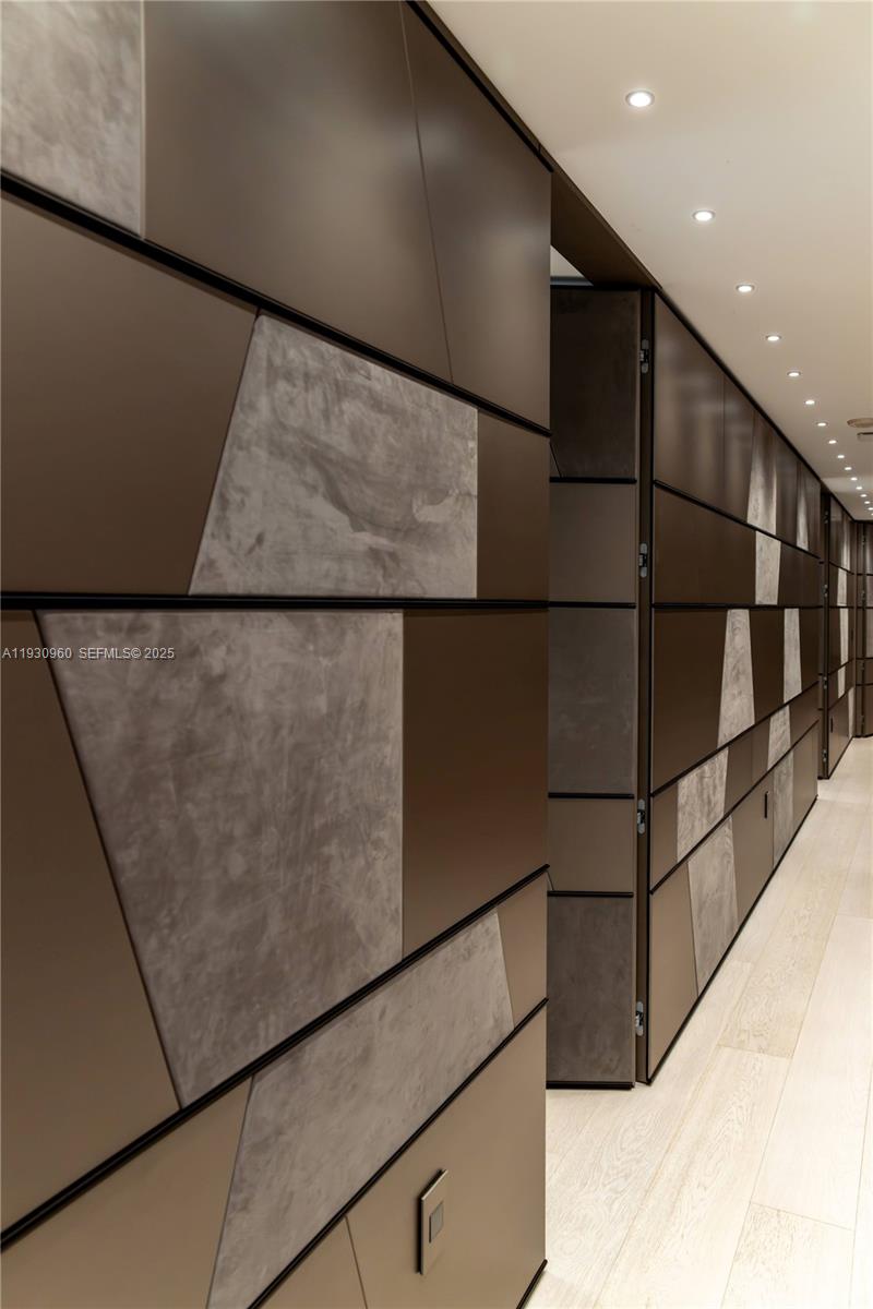 THE PALACE AT BAL HARBOUR - Residential