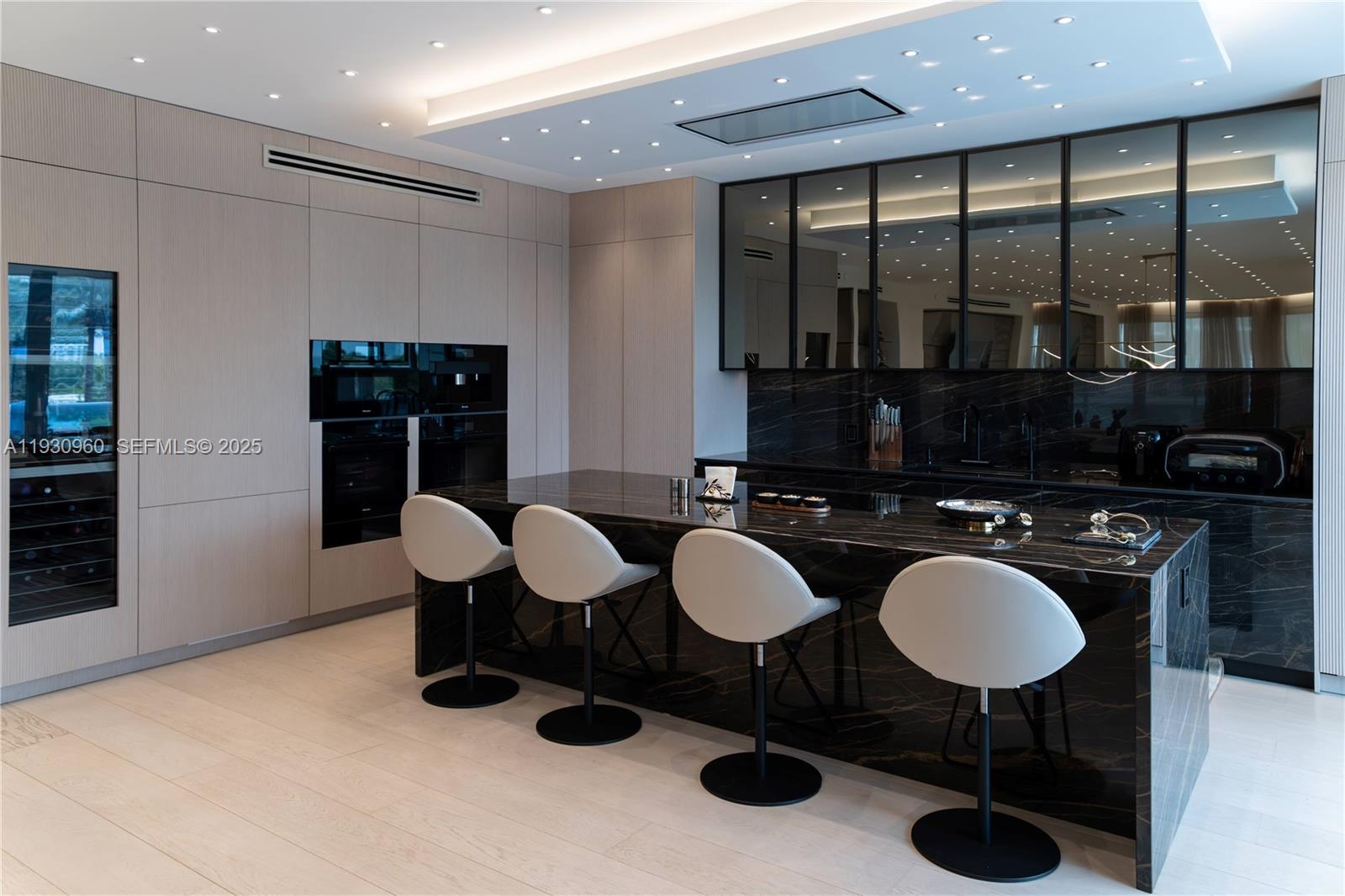 THE PALACE AT BAL HARBOUR - Residential