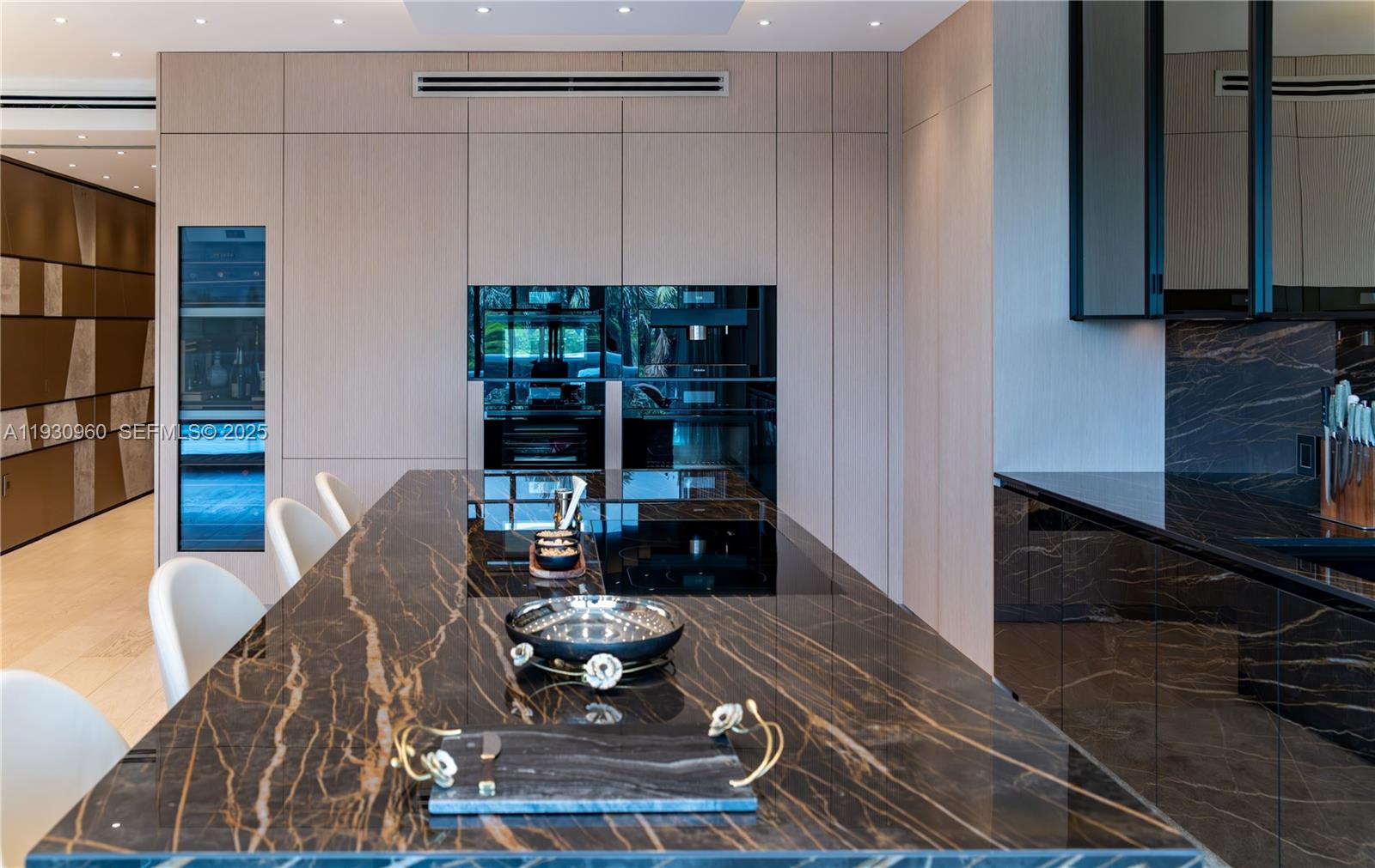 THE PALACE AT BAL HARBOUR - Residential