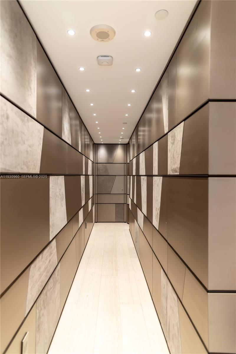 THE PALACE AT BAL HARBOUR - Residential