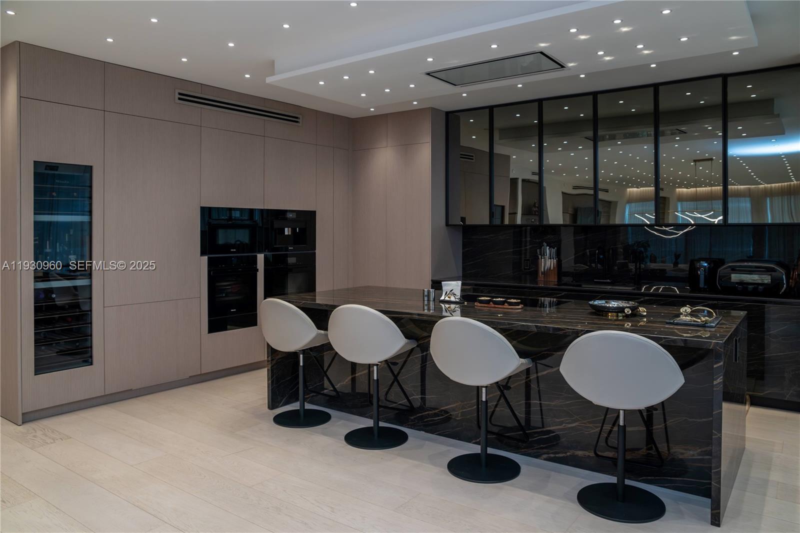 THE PALACE AT BAL HARBOUR - Residential