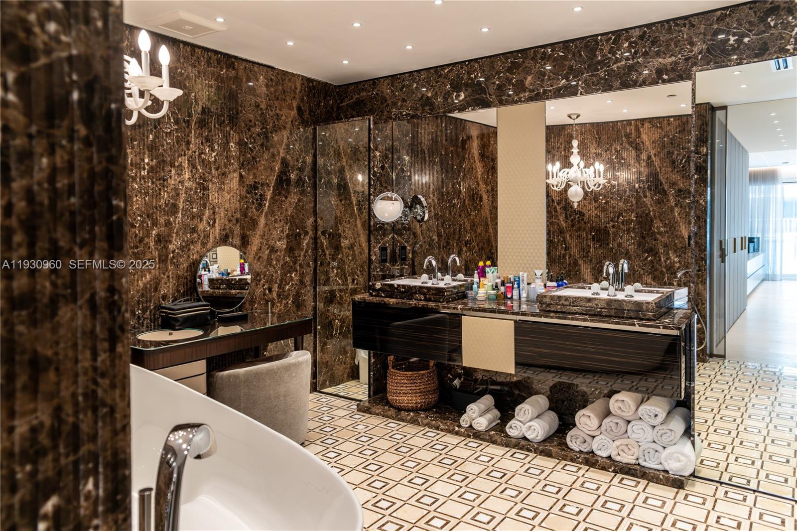 THE PALACE AT BAL HARBOUR - Residential