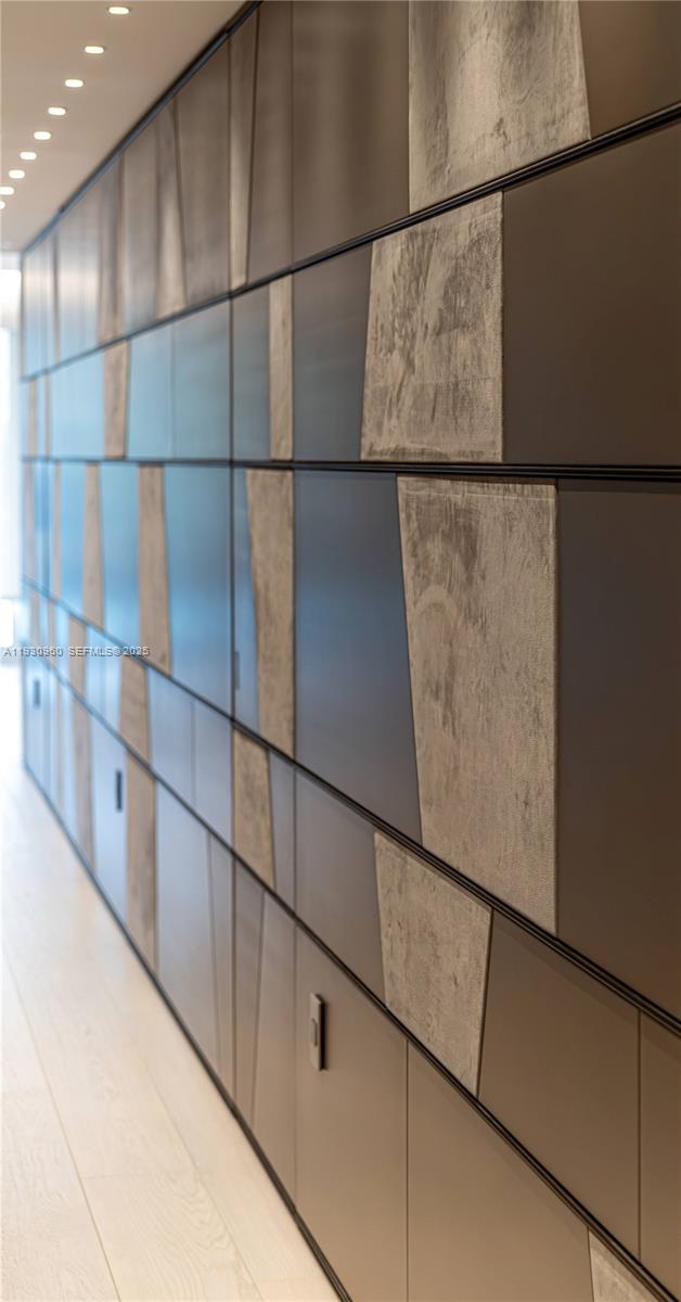 THE PALACE AT BAL HARBOUR - Residential