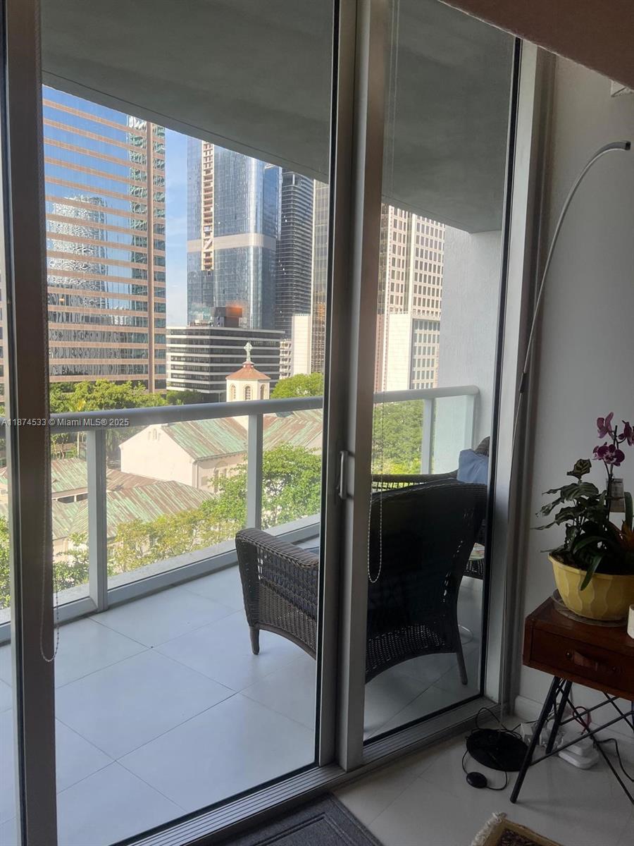 495 Brickell Ave 1007