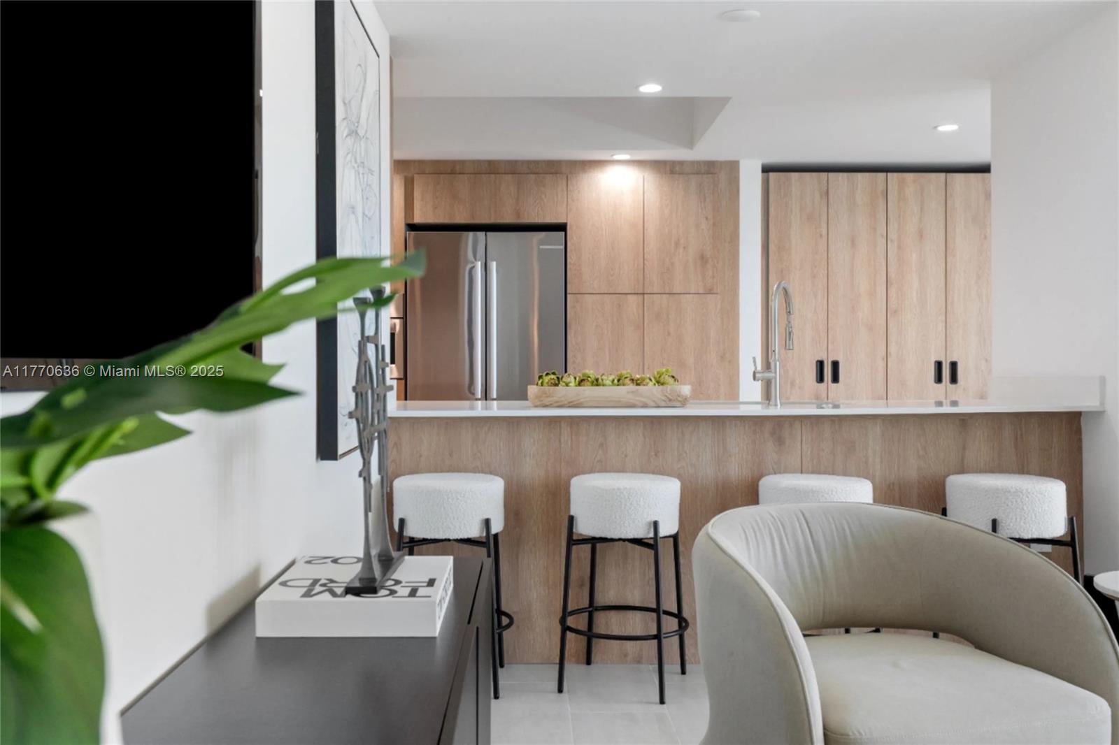 BAY HARBOR ISLAND - Residential Lease