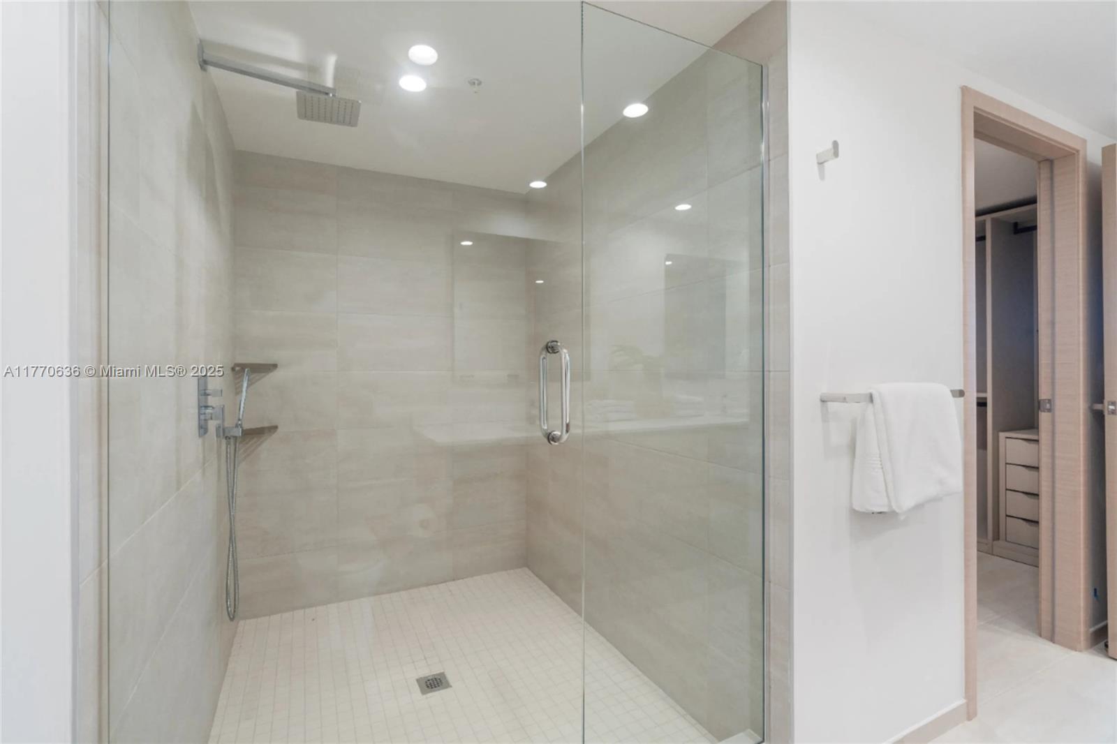 BAY HARBOR ISLAND - Residential Lease