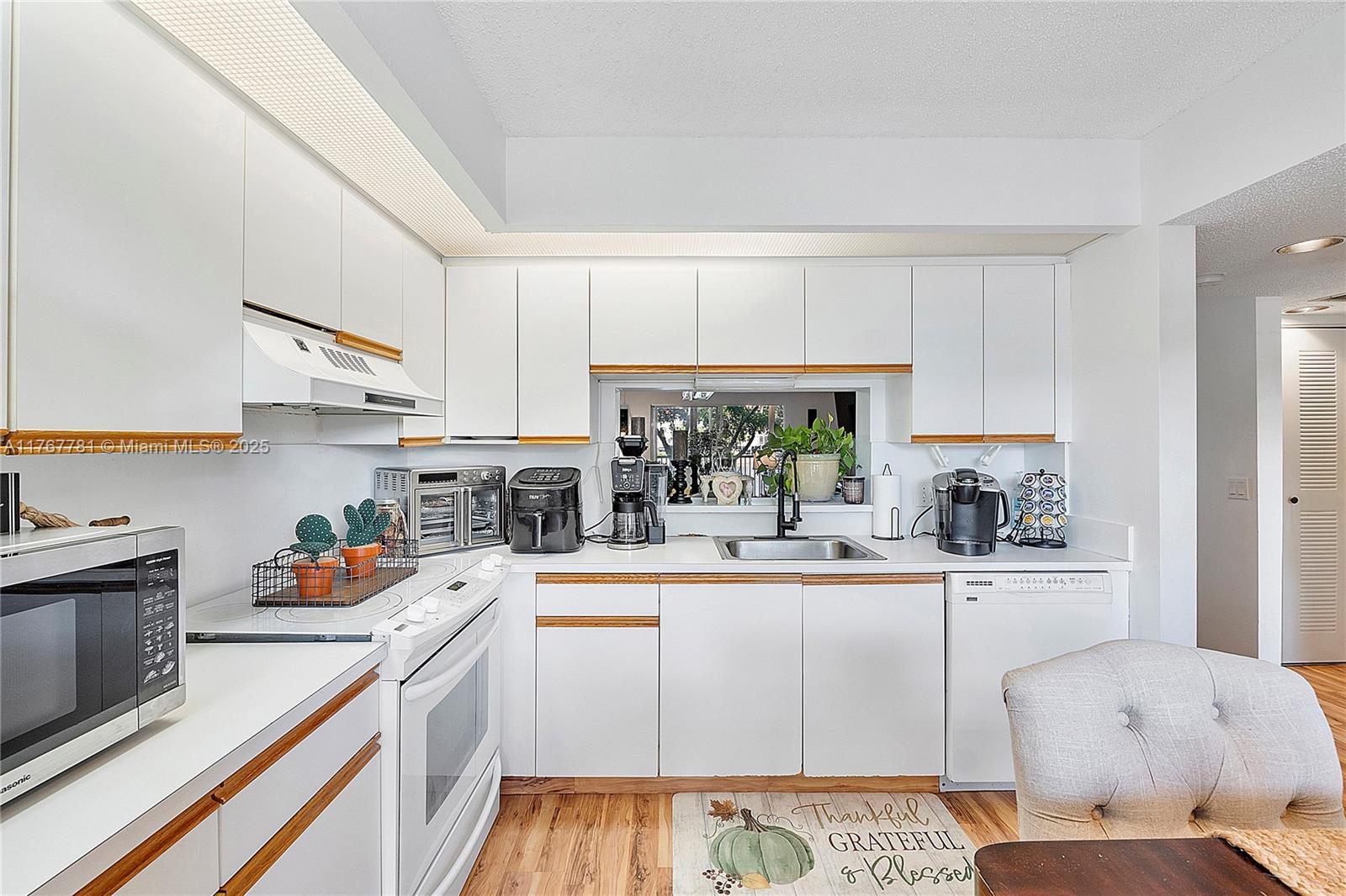 IVANHOE EAST AT CENTURY V - Residential