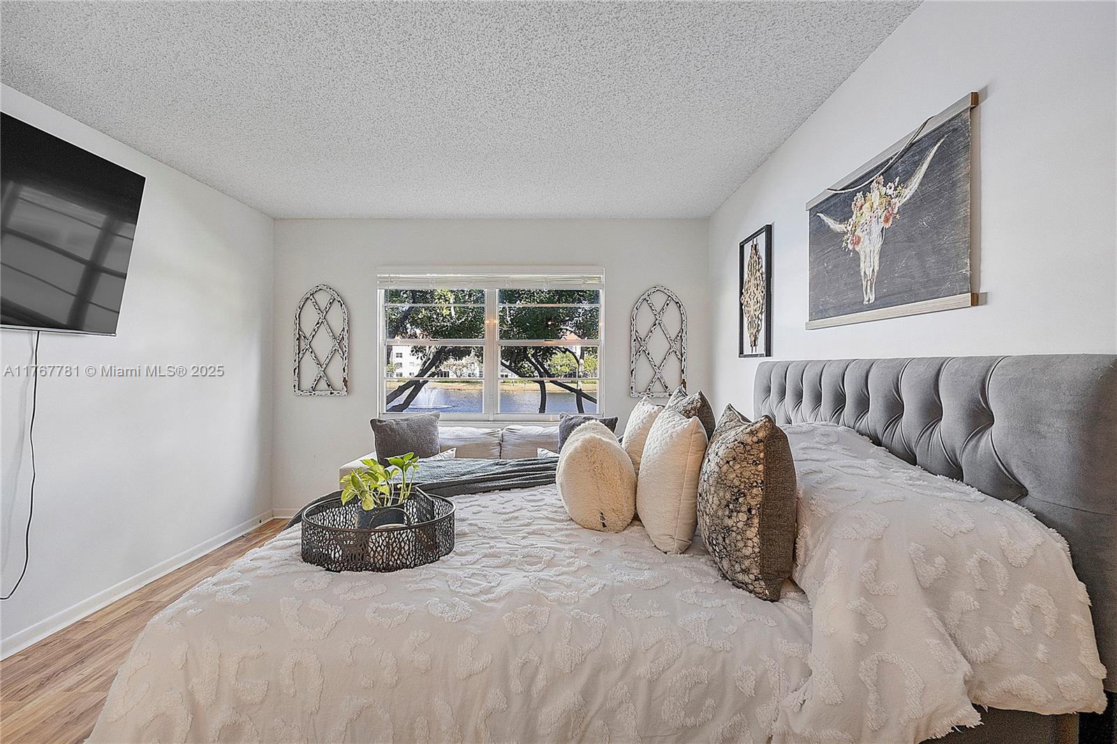 IVANHOE EAST AT CENTURY V - Residential