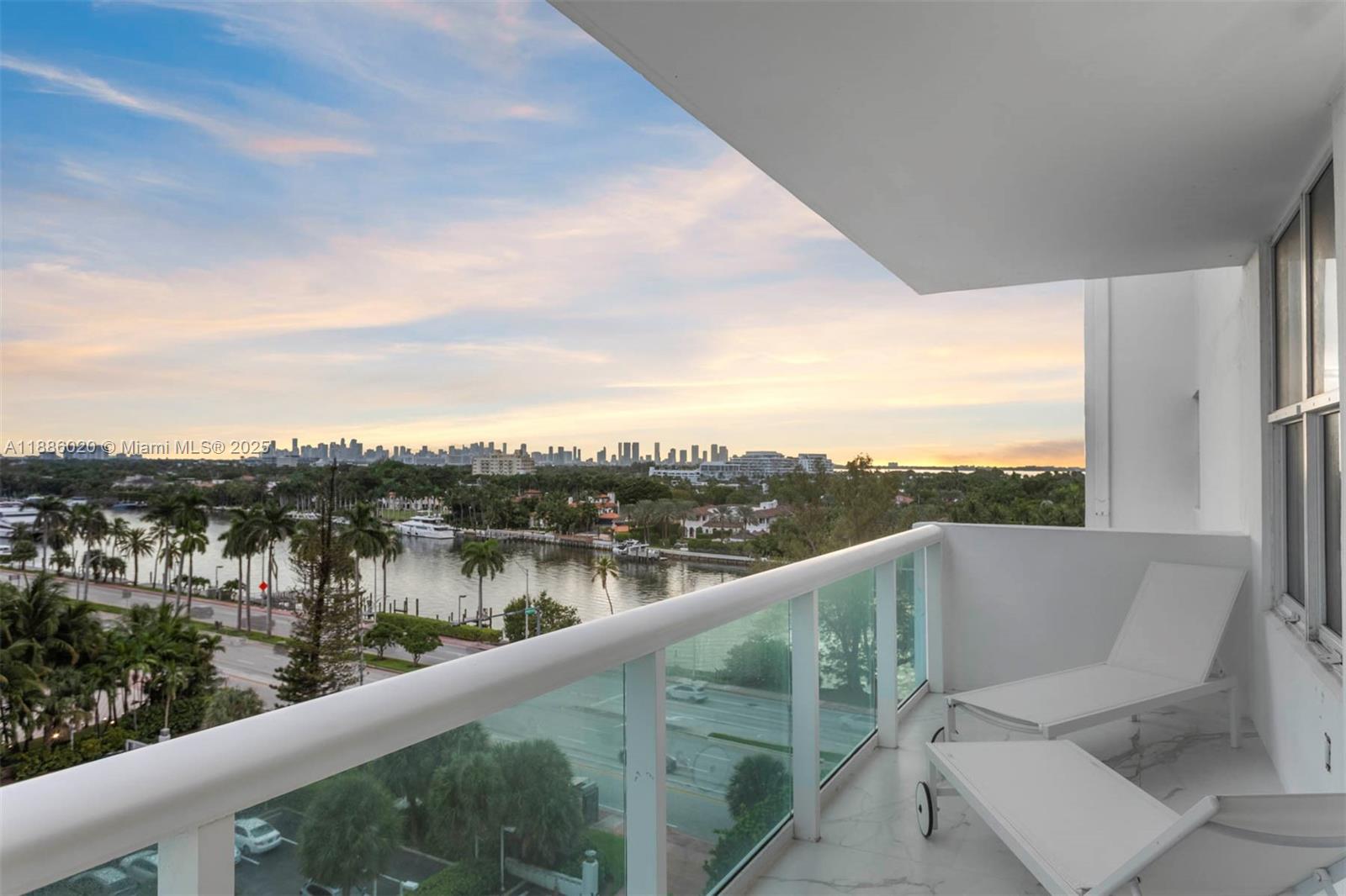 5001 Collins Ave 8C