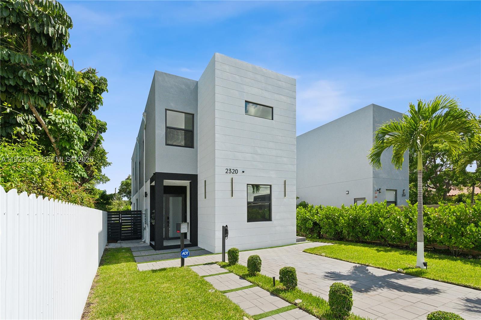 GRAPELAND - Residential