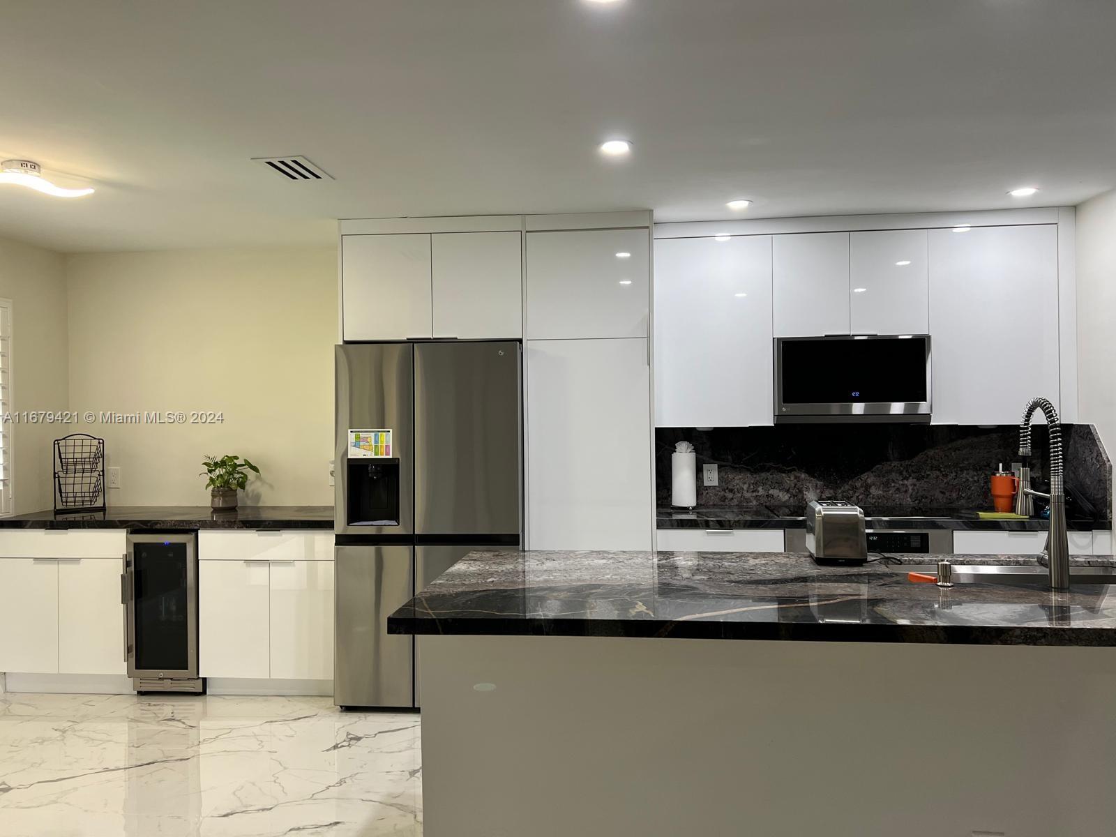 PARC VILLAGE CONDO - Residential Lease
