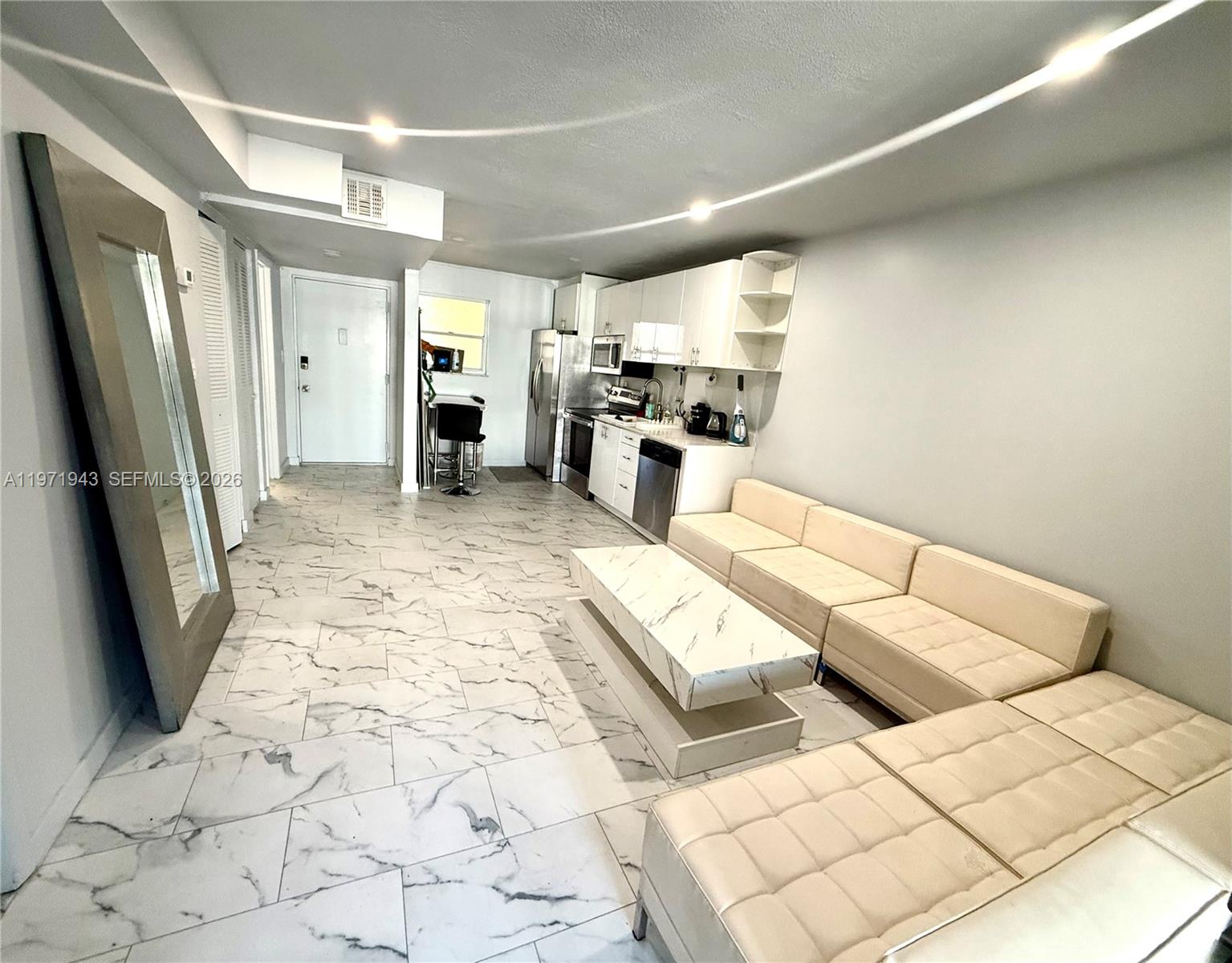 EASTVIEW VILLAS CONDO SOU - Residential