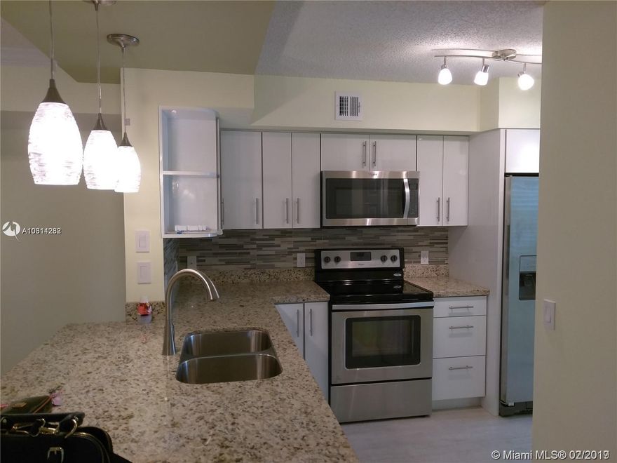 VERY BEAUTIFUL AND BRIGT 2 BED 2 BATH CONDO IN THE SECOND FLOOR, WITH SREENED BALCONY .TOTALLY REMODELED GRANITE COUNTER TOPS,STAINLESS STEEL APPLIAMCES,ITALIAN PORCELAIN FLOORS,GRANITE IN THE BATHROOM.GLASS DOORS,WALK IN CLOSETS,LAUNDRY ROOM, WASHER AND DRYER INSIDE.FANS IN EVERY ROOM.  GATED RESORT STYLE COMMIUNITY, CONVENIETLY LOCATED  CLOSE TO EVERYTHING, SHOPPING, MALLS. RESTAURANTS ,EASY ACCESS TO MAJOR STREETS. WITH A LOT OF AMMENITIES, POOLS, FITNESS CENTER,PLAYGROUND,BARBECUE AEREAS.&#xD;&#xA;BACKGROUND AND CREDIT REPORT REQUIERED NO EXCEPTIONS. FAST APPROVAL CALL LISTING AGENT FOR SHOWING.