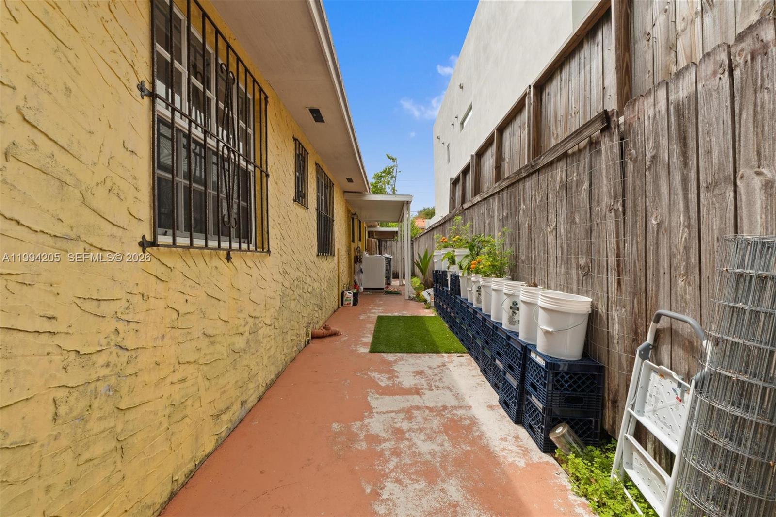 BISCAYNE REALTY COS - Residential Income