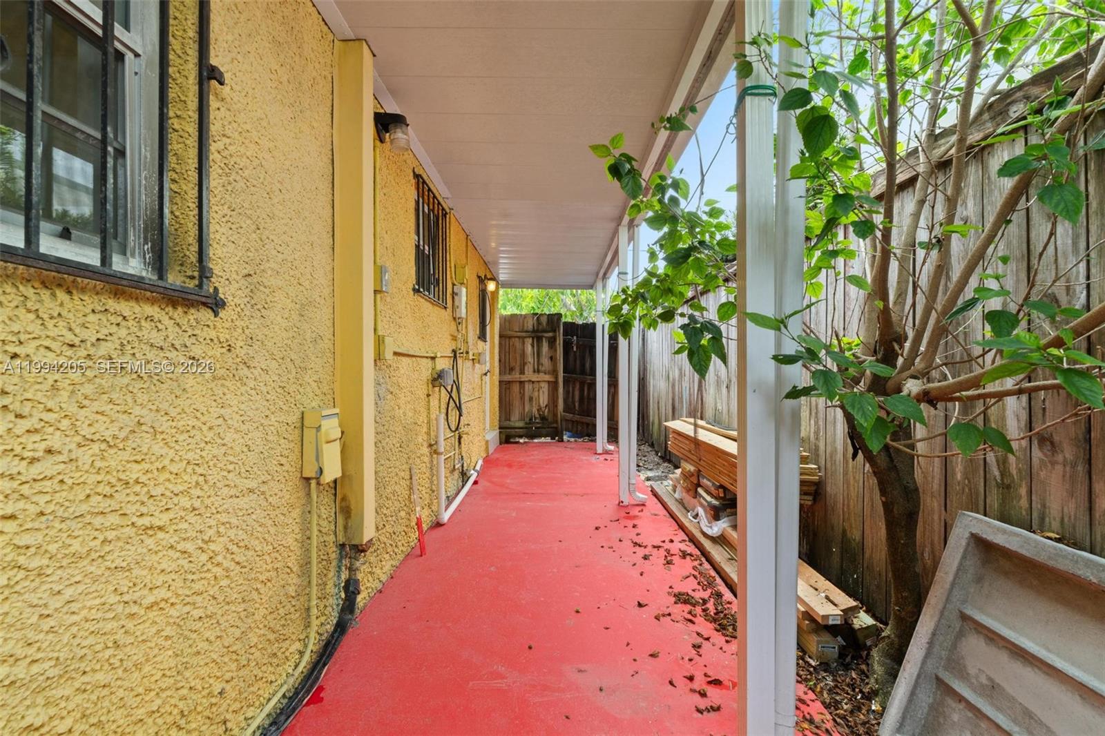 BISCAYNE REALTY COS - Residential Income