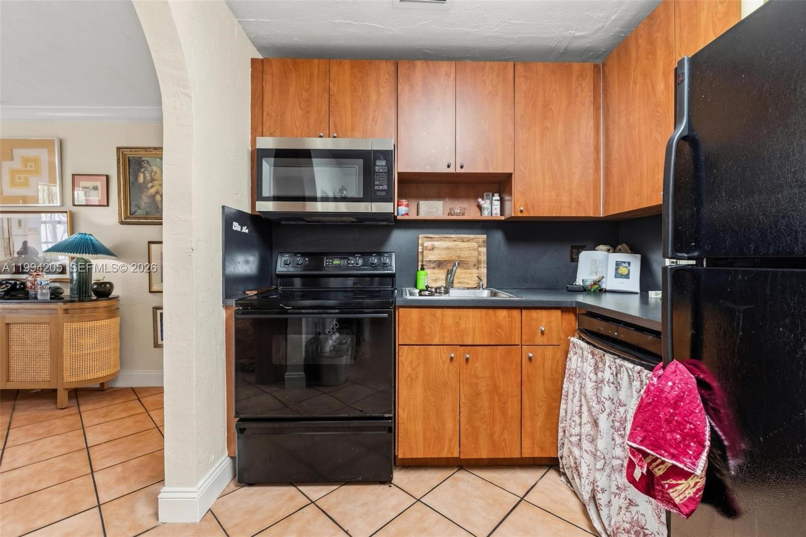 BISCAYNE REALTY COS - Residential Income