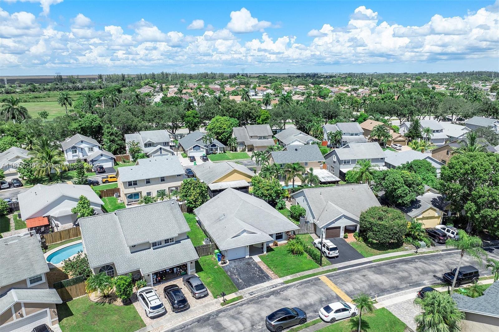 SAWGRASS ESTATES - Residential