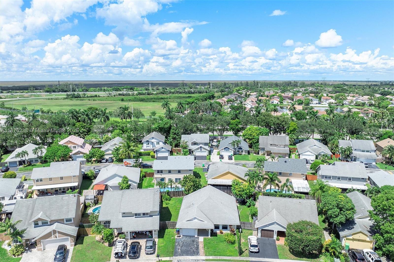 SAWGRASS ESTATES - Residential