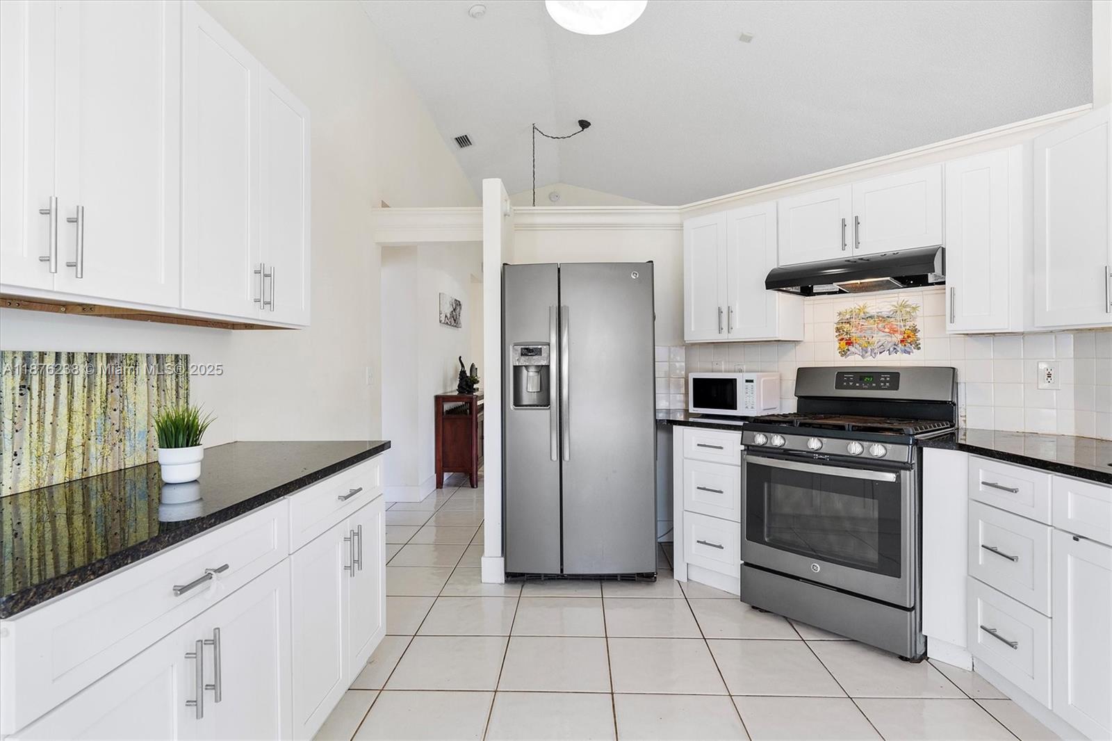 SAWGRASS ESTATES - Residential