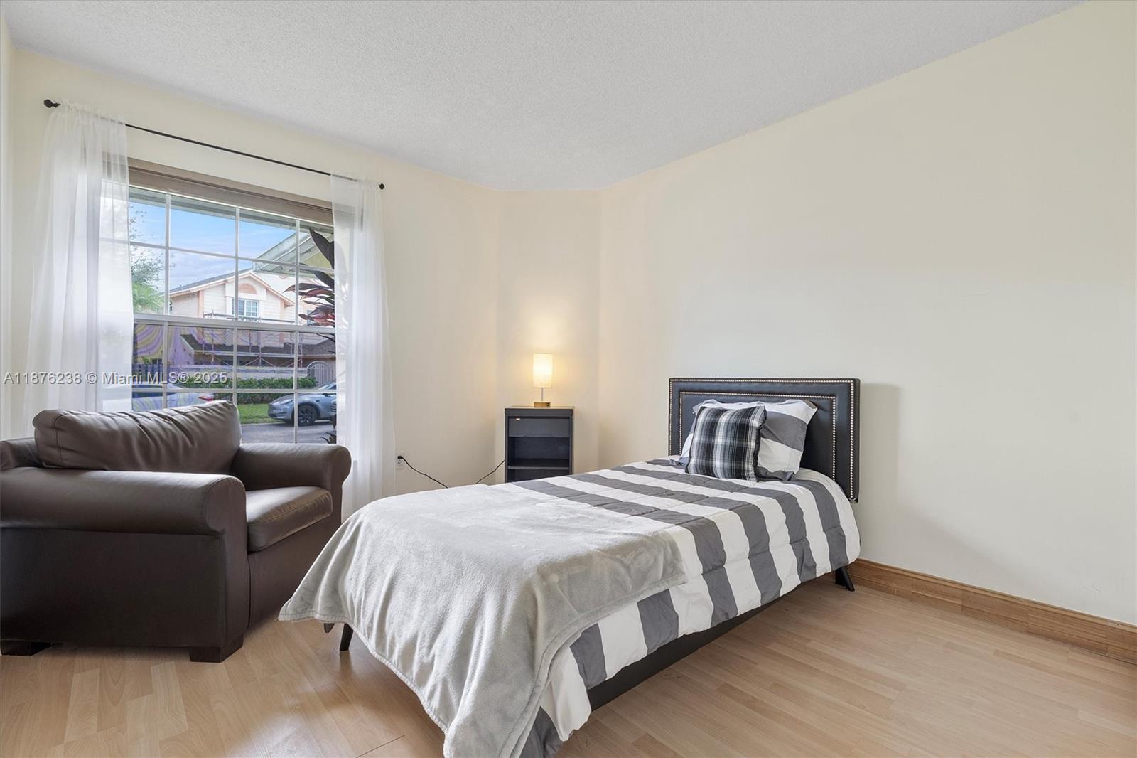 SAWGRASS ESTATES - Residential